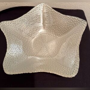Akcam Turkey pearlescent 8” starfish bowl.